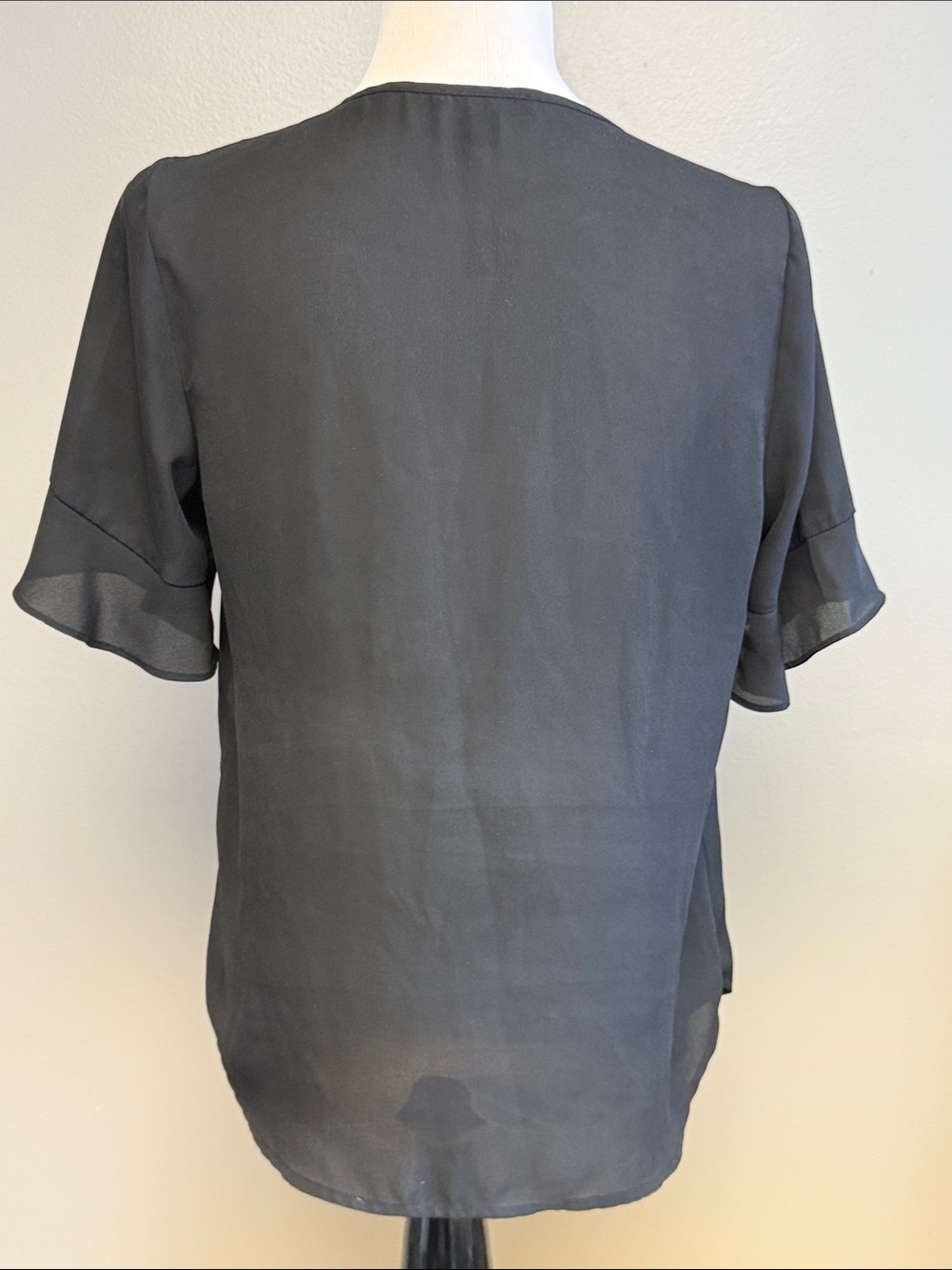 Roz & Ali Black Pleated Flutter Sleeve Blouse Women's Small Career Top - Picture 4 of 5